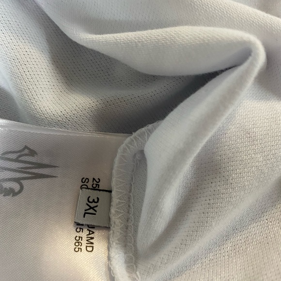 Nice white moncler polo - Picture 2 of 4